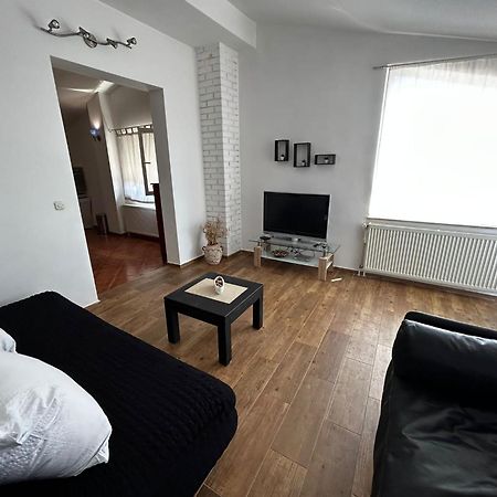 Apartments Petrovic Pirovac Ngoại thất bức ảnh